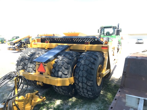 2017 John Deere 2412D E Scraper