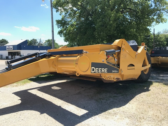 2017 John Deere 2412D E Scraper