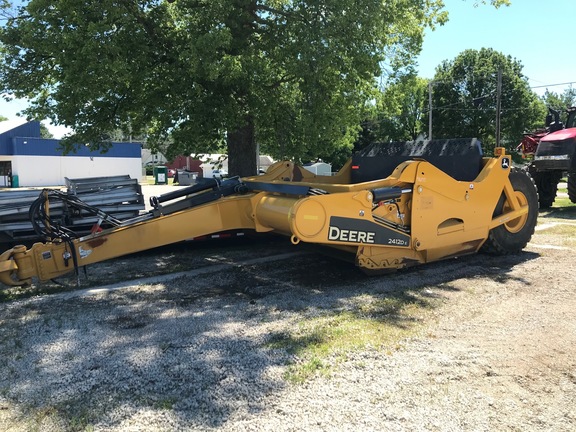 2017 John Deere 2412D E Scraper