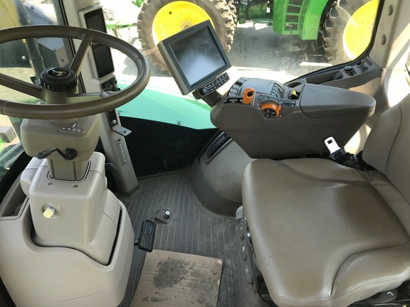 2018 John Deere 9520RX Tractor 4WD