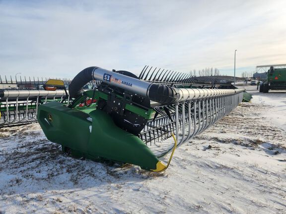 2023 John Deere RD40F Header Combine