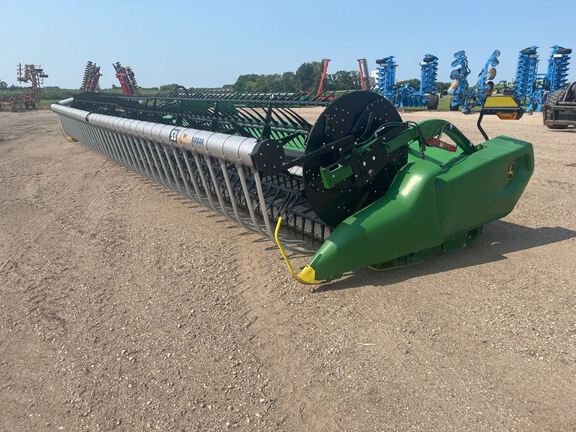 2023 John Deere RD40F Header Combine