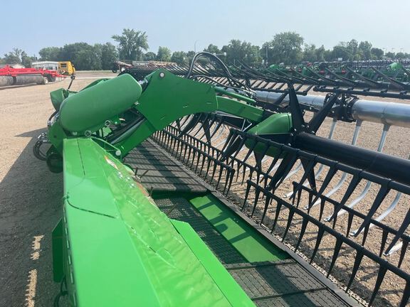 2023 John Deere RD40F Header Combine