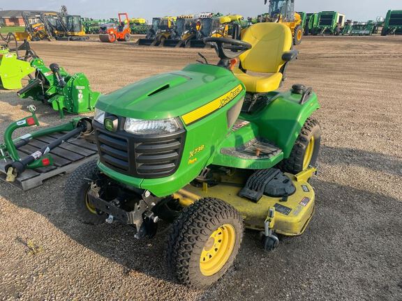 2015 John Deere X738 Garden Tractor