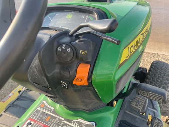 2015 John Deere X738 Garden Tractor