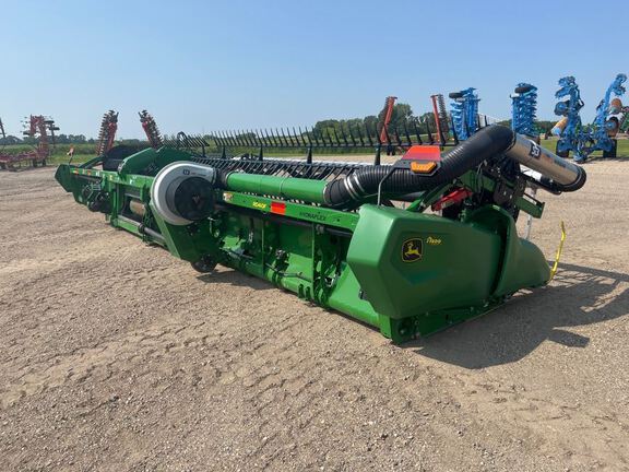 2023 John Deere RD40F Header Combine