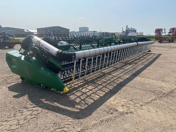 2023 John Deere RD40F Header Combine