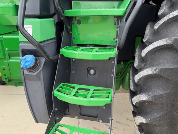 2021 John Deere 8R 280 Tractor