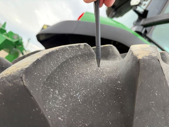 2021 John Deere 8R 280 Tractor