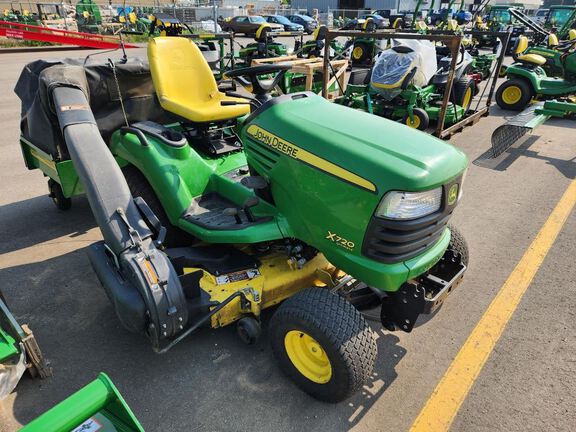 2009 John Deere X720 Garden Tractor