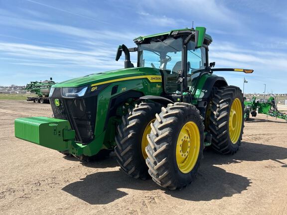 2022 John Deere 8R 370 Tractor