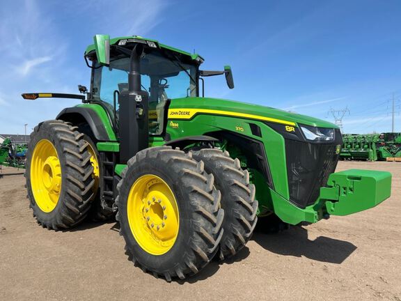 2022 John Deere 8R 370 Tractor