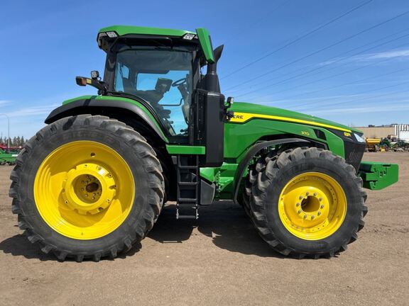 2022 John Deere 8R 370 Tractor