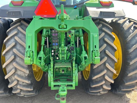 2022 John Deere 8R 370 Tractor