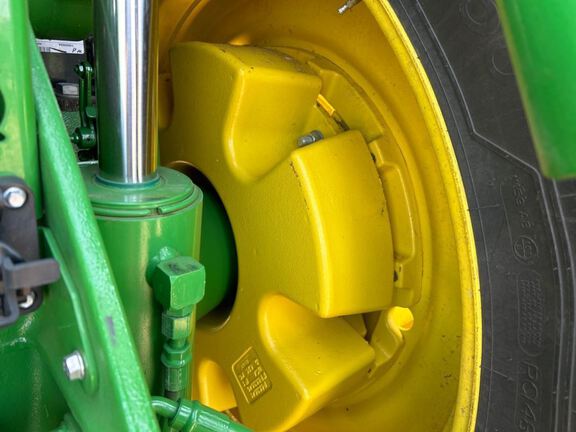 2022 John Deere 8R 370 Tractor