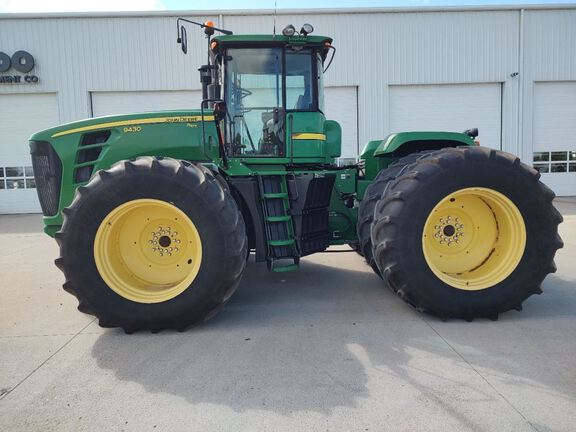 2011 John Deere 9430 Tractor 4WD