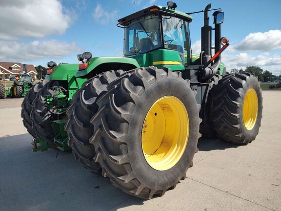 2011 John Deere 9430 Tractor 4WD