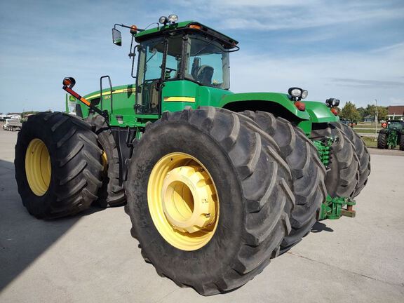 2009 John Deere 9530 Tractor 4WD