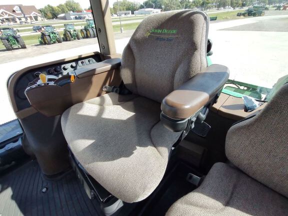 2009 John Deere 9530 Tractor 4WD