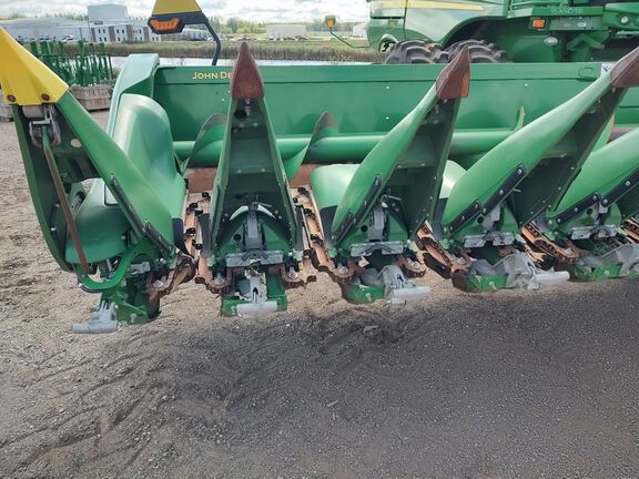 2022 John Deere C18R Header Corn Head