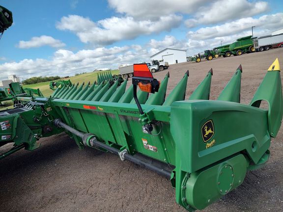 2022 John Deere C18R Header Corn Head