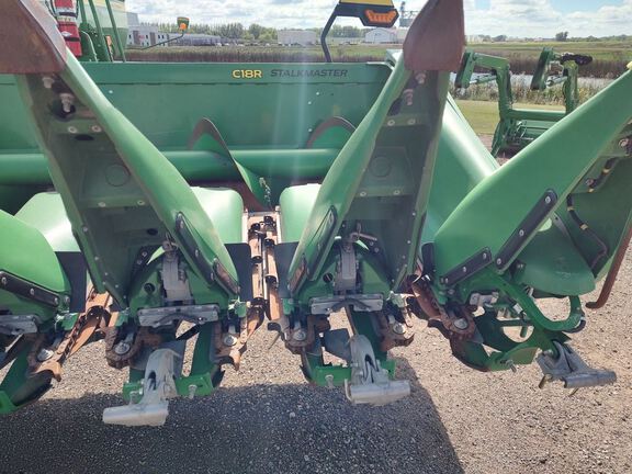 2022 John Deere C18R Header Corn Head