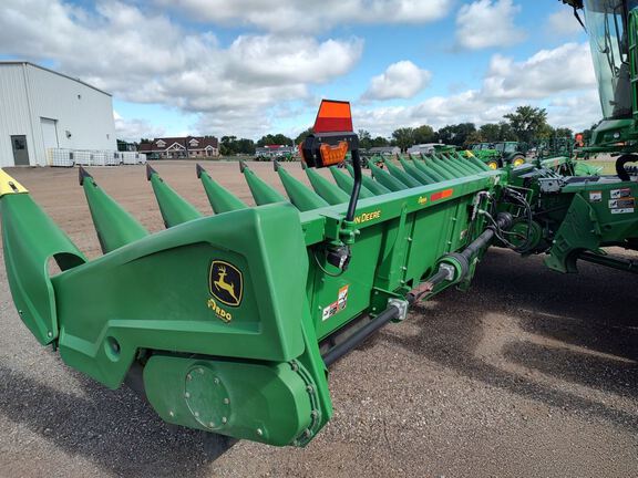 2022 John Deere C18R Header Corn Head