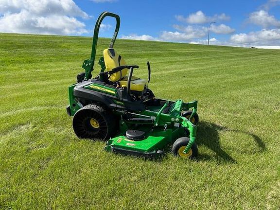 2022 John Deere Z960M Mower/Zero Turn