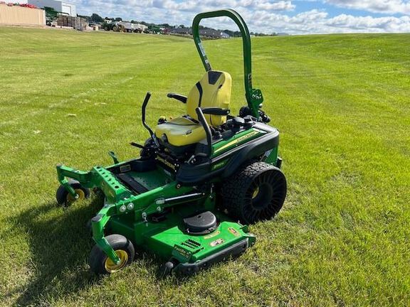 2022 John Deere Z960M Mower/Zero Turn