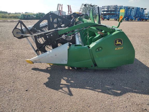 2013 John Deere 635F Header Combine