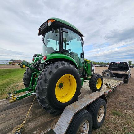 2021 John Deere 4066R Tractor Compact