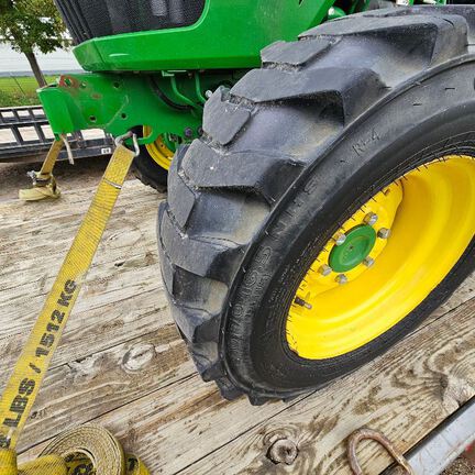 2021 John Deere 4066R Tractor Compact