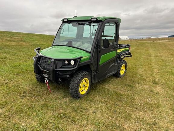 2022 John Deere XUV835R ATV