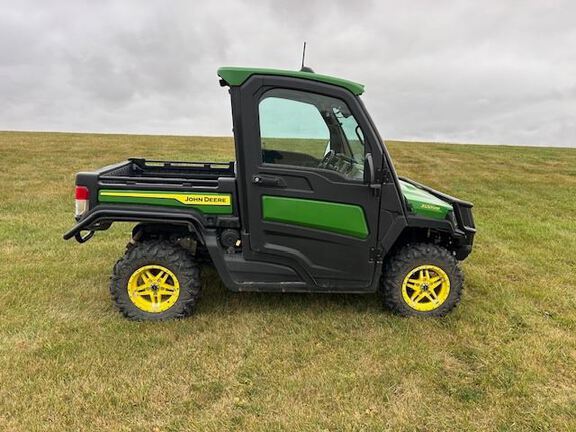 2022 John Deere XUV835R ATV