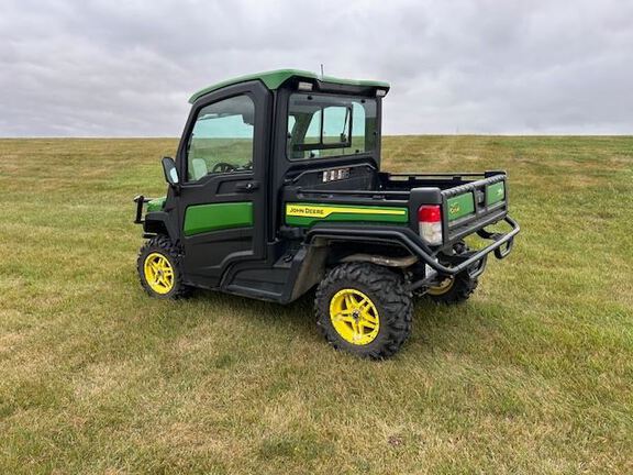 2022 John Deere XUV835R ATV