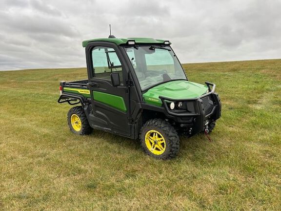 2022 John Deere XUV835R ATV