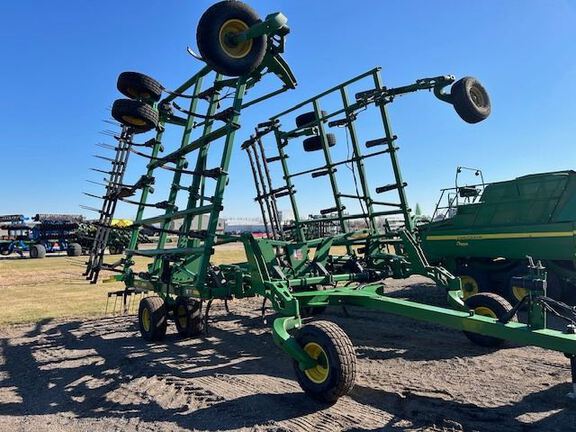 2008 John Deere 2410 Chisel Plow