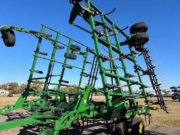 2008 John Deere 2410 Chisel Plow