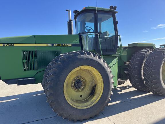 1991 John Deere 8760 Tractor 4WD