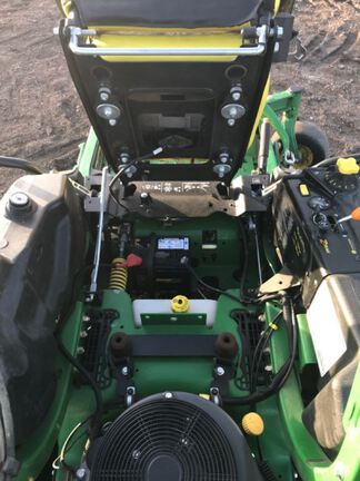 2015 John Deere Z950M Mower/Zero Turn