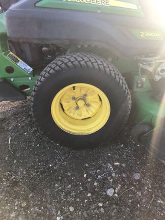 2015 John Deere Z950M Mower/Zero Turn