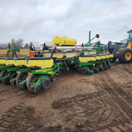 2004 John Deere 1770NT Planter