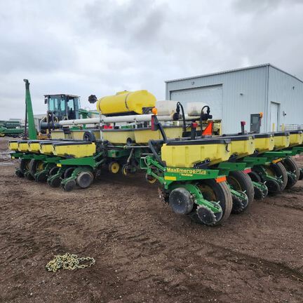 2004 John Deere 1770NT Planter