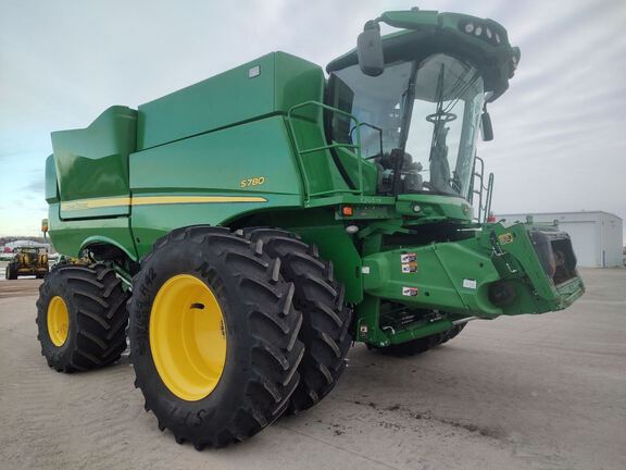2024 John Deere S780 Combine