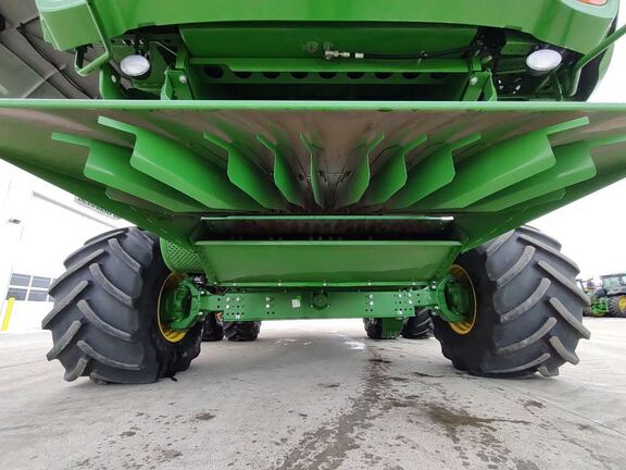 2024 John Deere S780 Combine