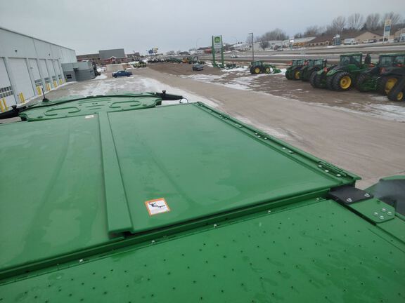 2024 John Deere S780 Combine