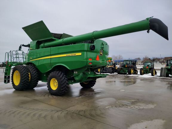 2024 John Deere S770 Combine