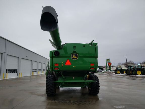 2024 John Deere S770 Combine
