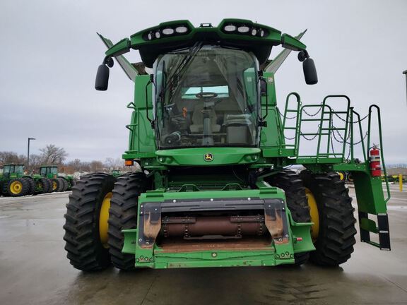 2024 John Deere S770 Combine
