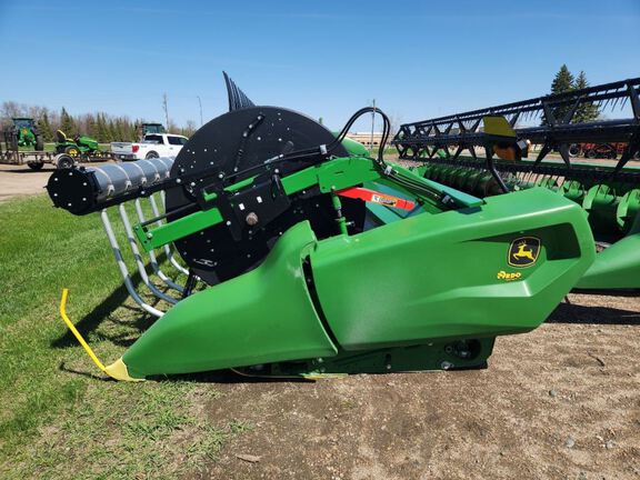 2024 John Deere RD40F Header Combine